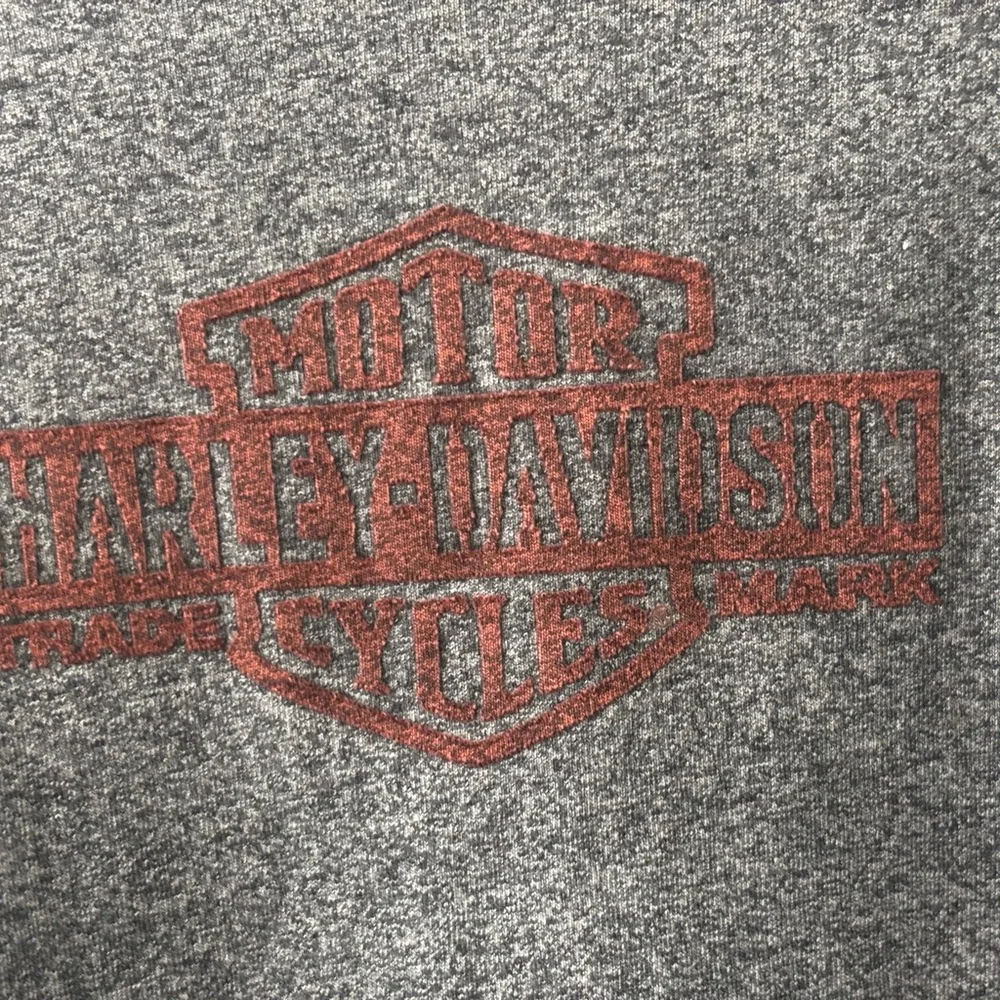 Harley-Davidson Gray Tee with Gold Logo Tag - Picture 3 of 5